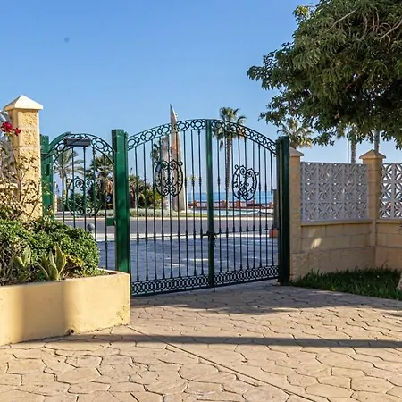 Excellent With Sea Views Benalmádena